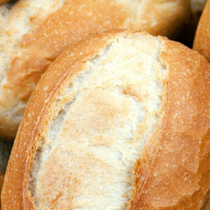 Freshly baked dinner bread rolls (6 pieces)